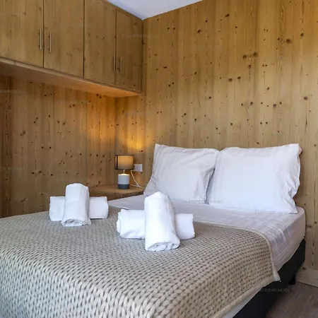 Skis Aux Pieds Pour Familles Avec Balcon Et Parking - Fr-1-864-4 * Courchevel