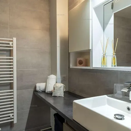 Skis Aux Pieds Pour Familles Avec Balcon Et Parking - Fr-1-864-4 * Куршавель